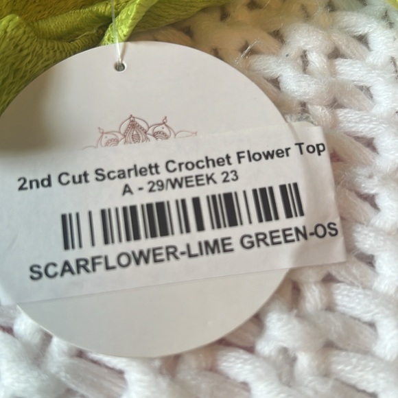 Lime green floral top . OS fits most . New with tags from a boutique - Picture 6 of 6